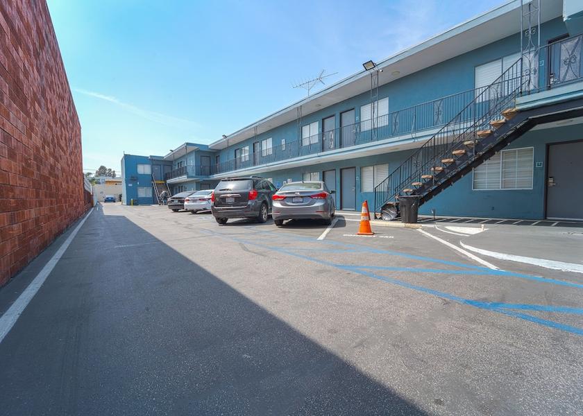 California north hollywood Parking