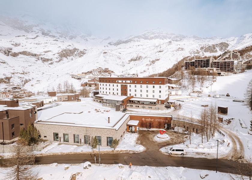 Valle d'Aosta Valtournenche Snow and Ski Sports