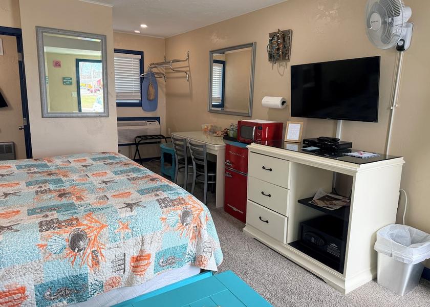 Massachusetts Buzzards Bay Rooms