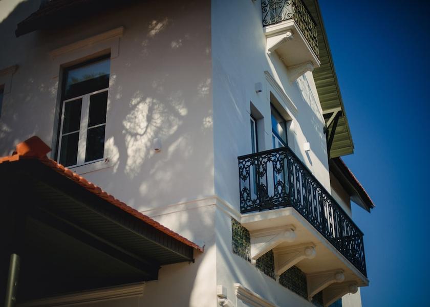  Cascais Facade