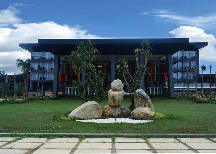 Bangka-Belitung Tanjung Pandan Exterior Detail