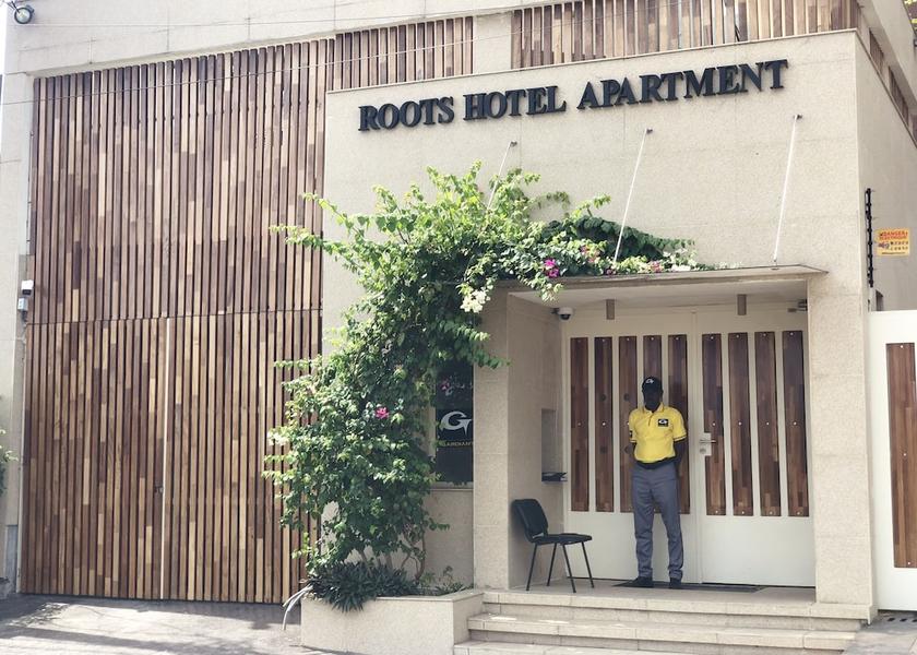  Abidjan Exterior Detail