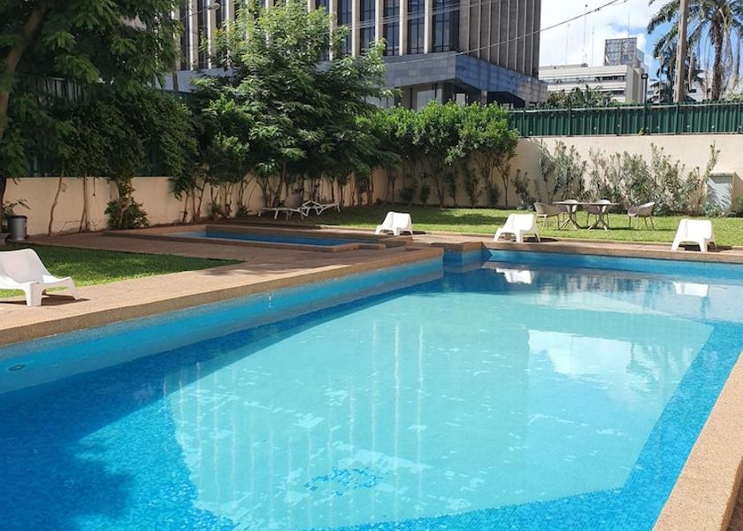  Abidjan Exterior Detail