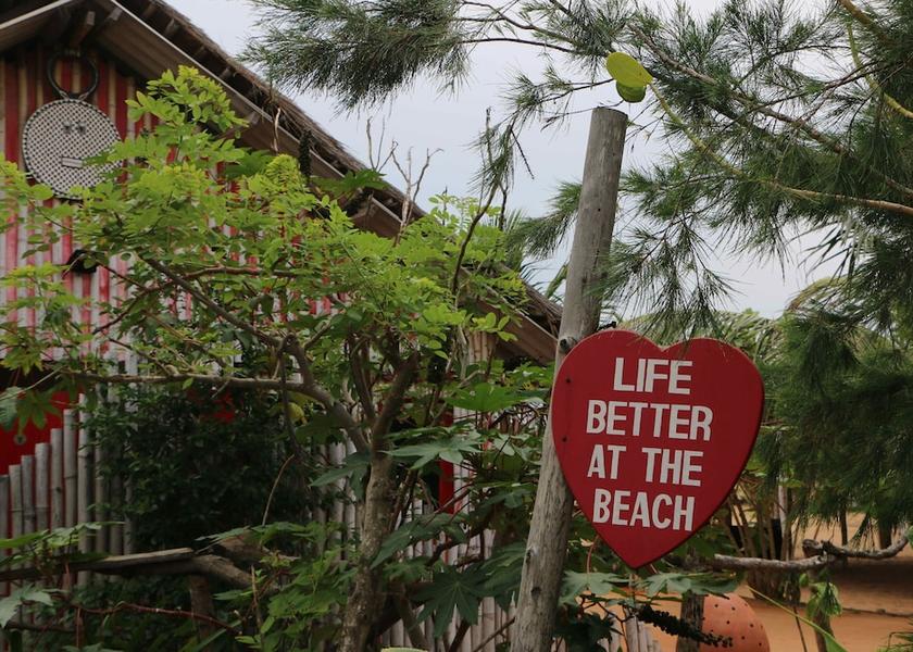  Lome Exterior Detail