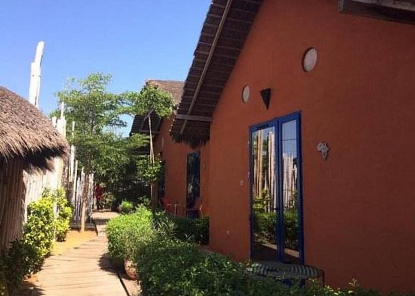  Lome Exterior Detail