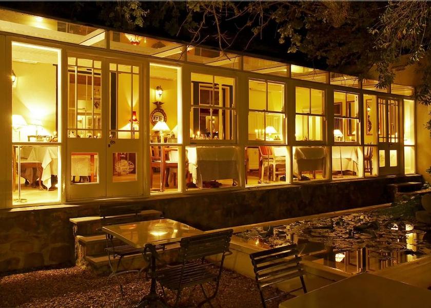 Western Cape Hermon Courtyard