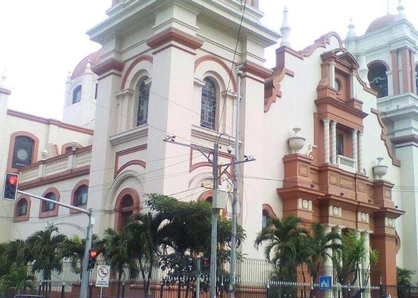 Cortes San Pedro Sula Exterior Detail