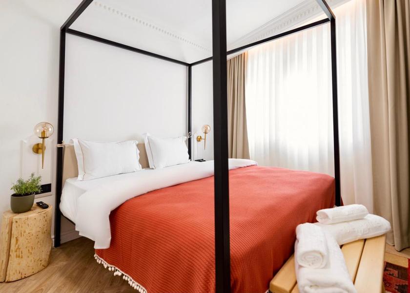 Kosovo Pristina Deluxe Room