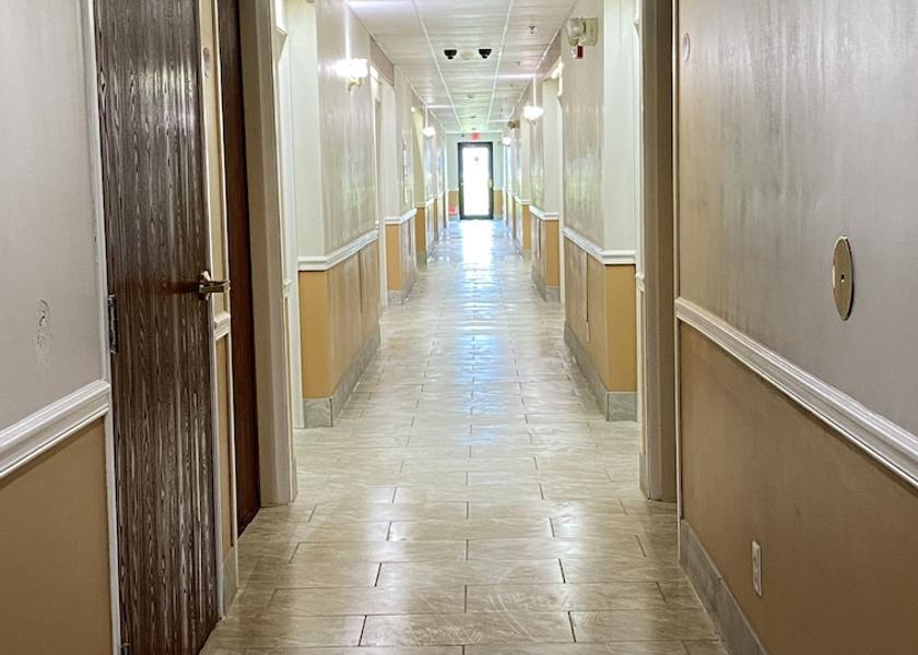 Illinois Mount Vernon Interior Entrance