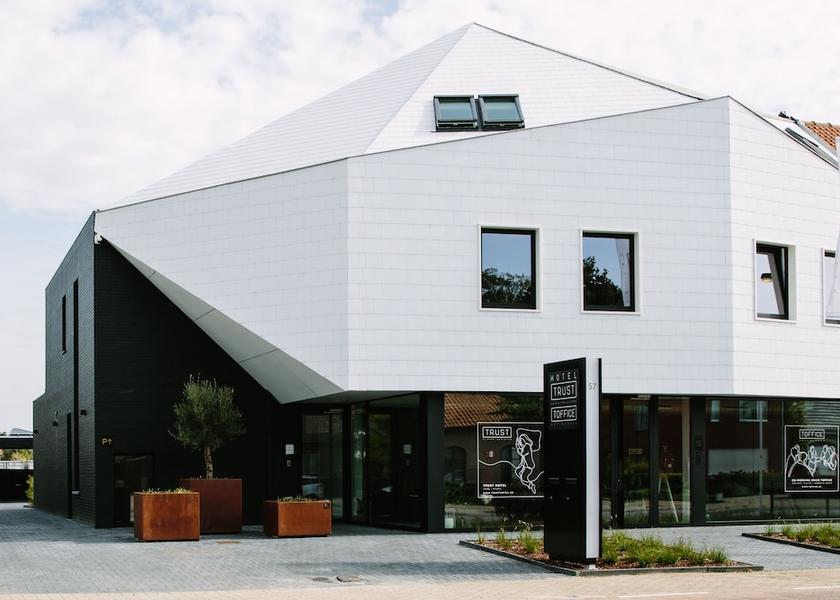 Flemish Region Beveren Facade