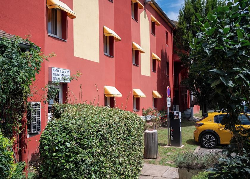 Auvergne-Rhone-Alpes Villefranche-sur-Saone Facade