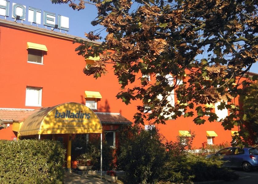 Auvergne-Rhone-Alpes Villefranche-sur-Saone Entrance