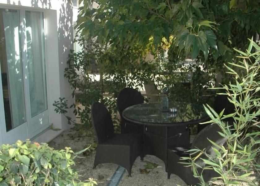 Provence-Alpes-Côte d'Azur St.-Rémy-de-Provence Property Grounds