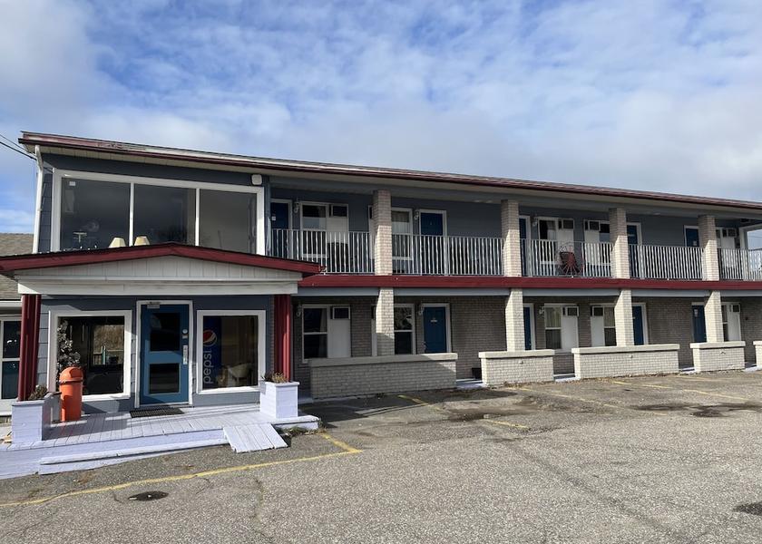 Ontario Blind River Exterior Detail