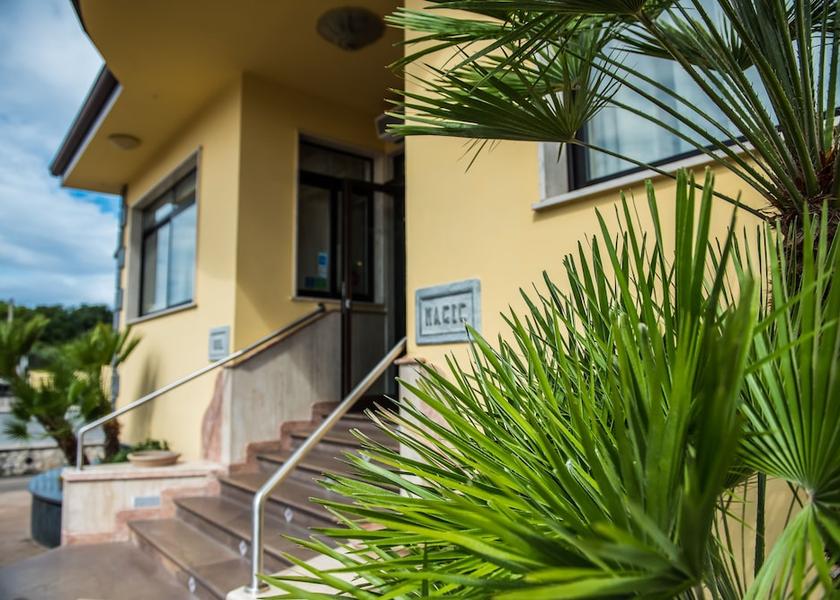 Campania Atena Lucana Front of property