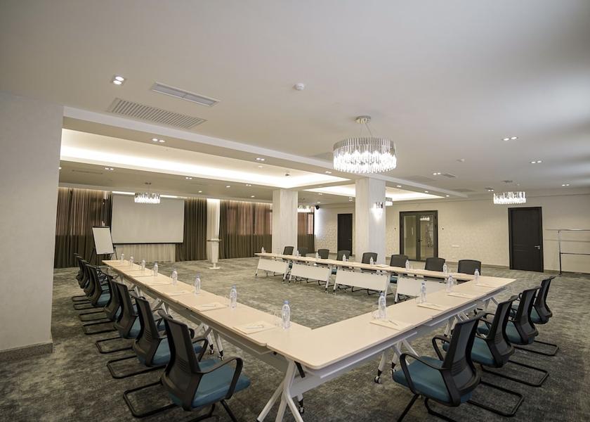  Tashkent Meeting Room