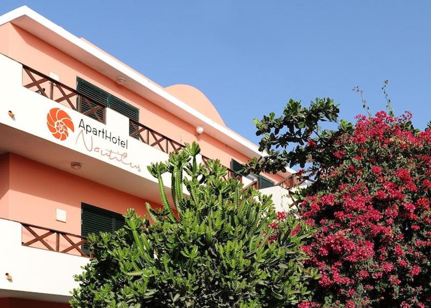  Sal Facade