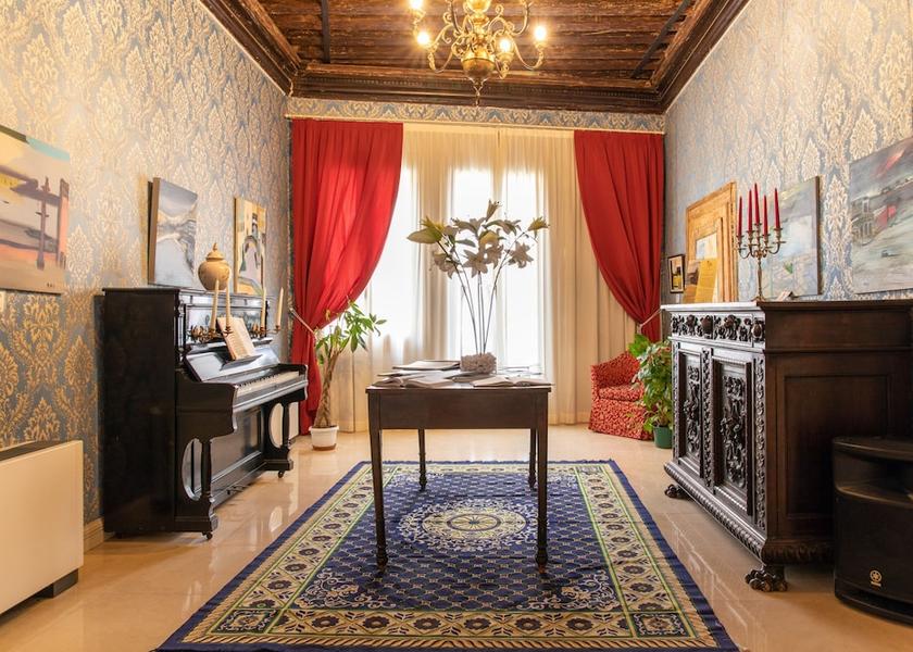 Veneto Venice Lobby