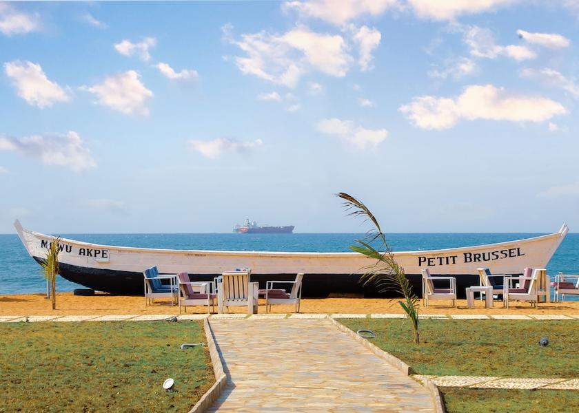  Lome Beach