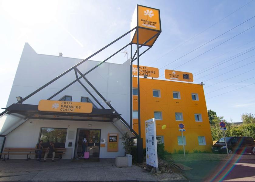 Auvergne-Rhone-Alpes Beynost Exterior Detail