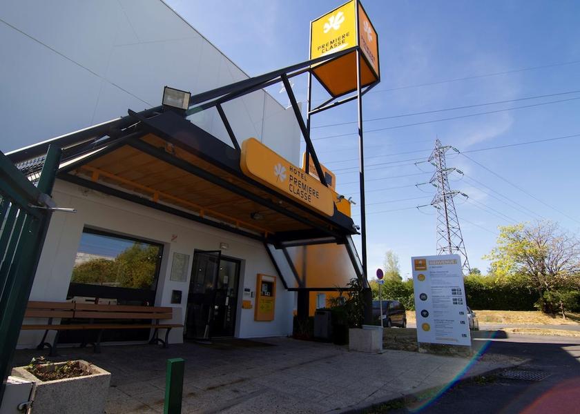 Auvergne-Rhone-Alpes Beynost Exterior Detail