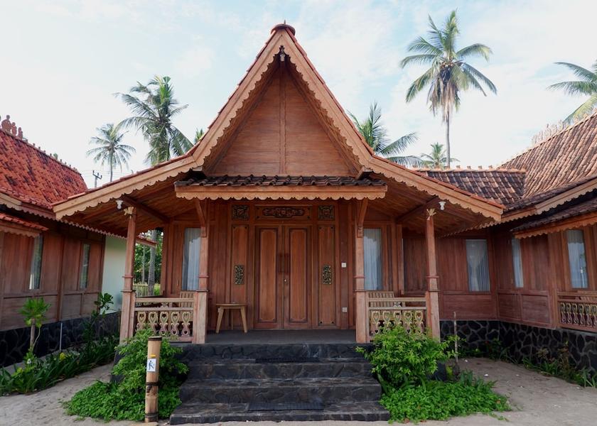  Penida Island Facade