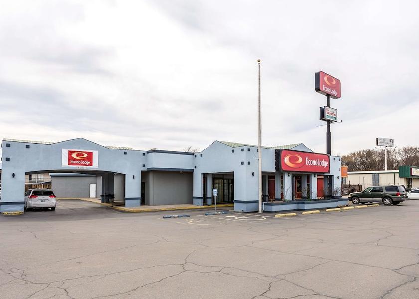 Oklahoma Durant Exterior Detail