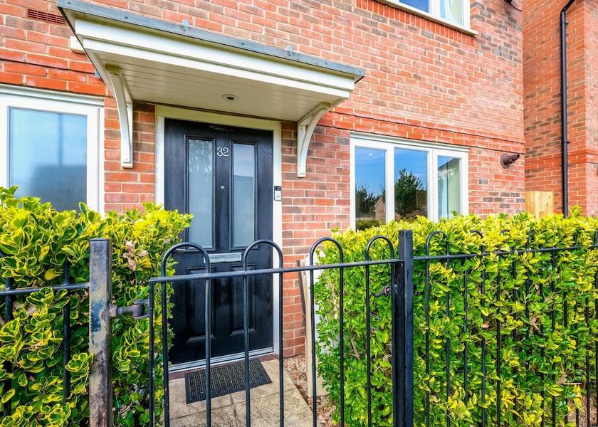 England Staines Facade