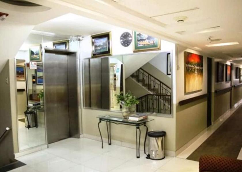 Pichincha Guayaquil Interior Entrance