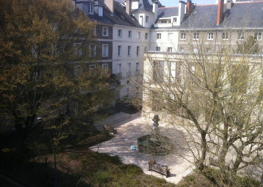 Centre-Loire Valley Tours Property Grounds