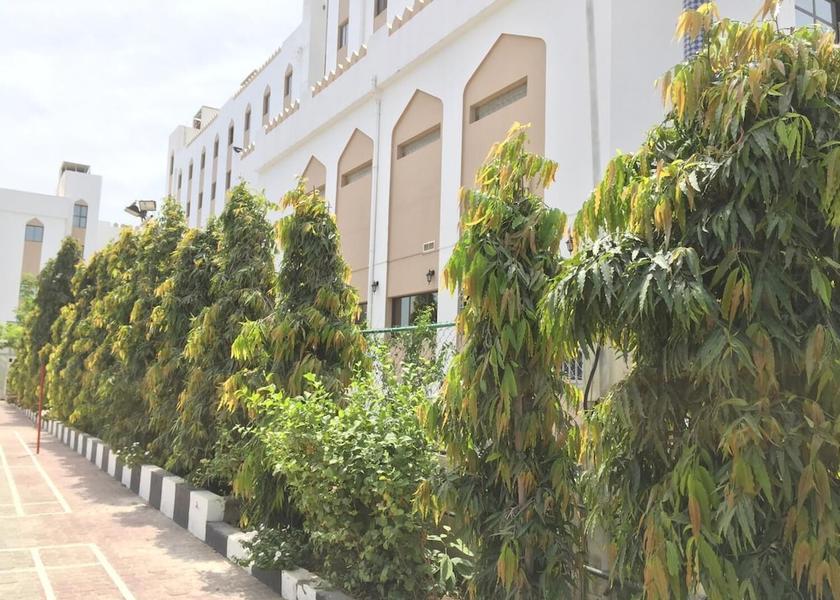  Muscat Exterior Detail