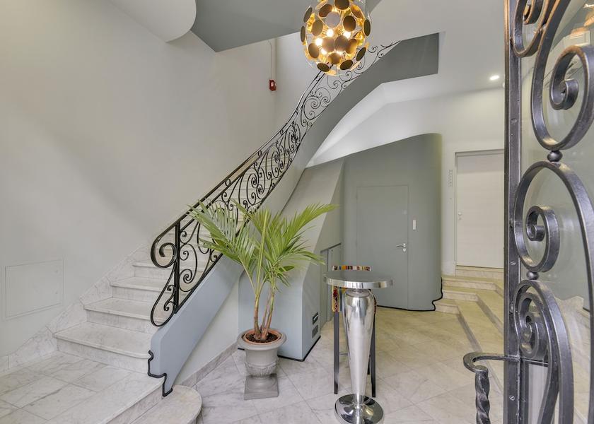 Nouvelle-Aquitaine Bordeaux Lobby