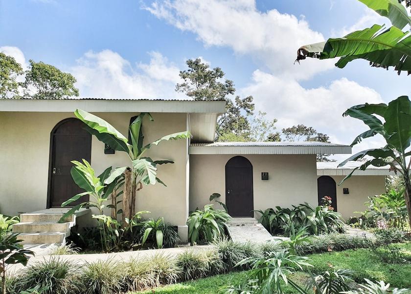 Alajuela La Fortuna Exterior Detail