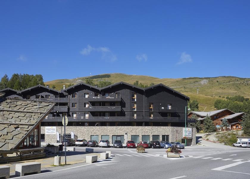 Auvergne-Rhone-Alpes Les Deux Alpes Exterior Detail