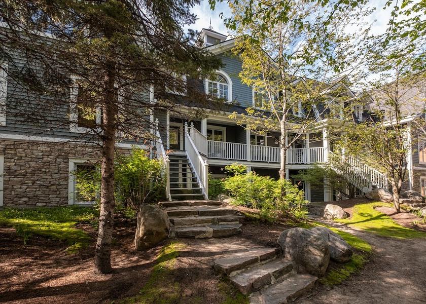 Quebec Mont-Tremblant Facade
