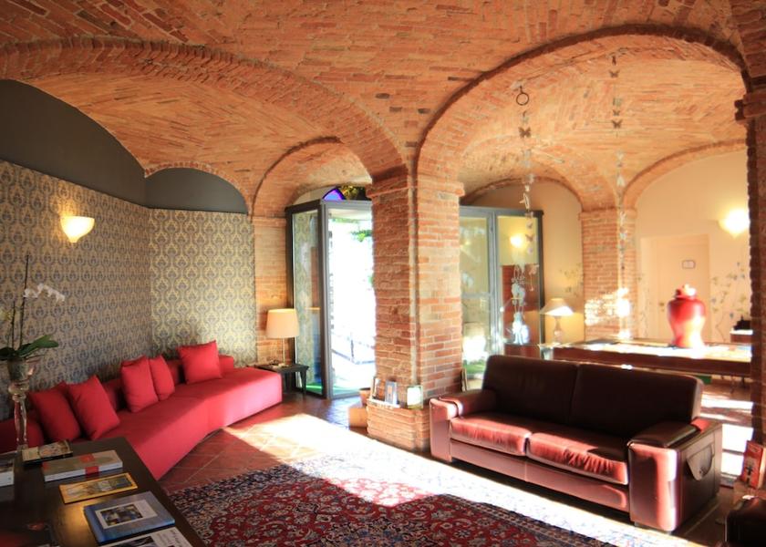 Piedmont Monforte d'Alba Reception