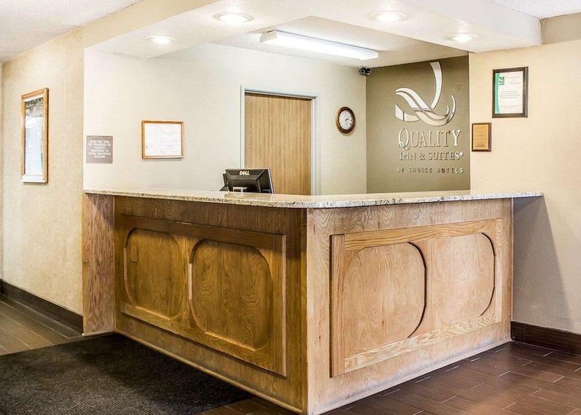 Wisconsin Sturgeon Bay Lobby