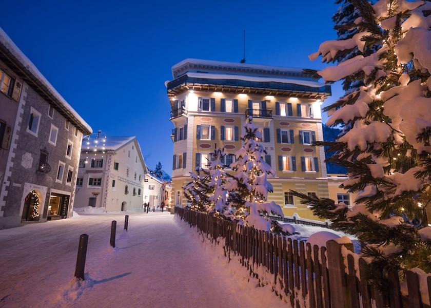 Graubünden Pontresina Front of property - evening/night