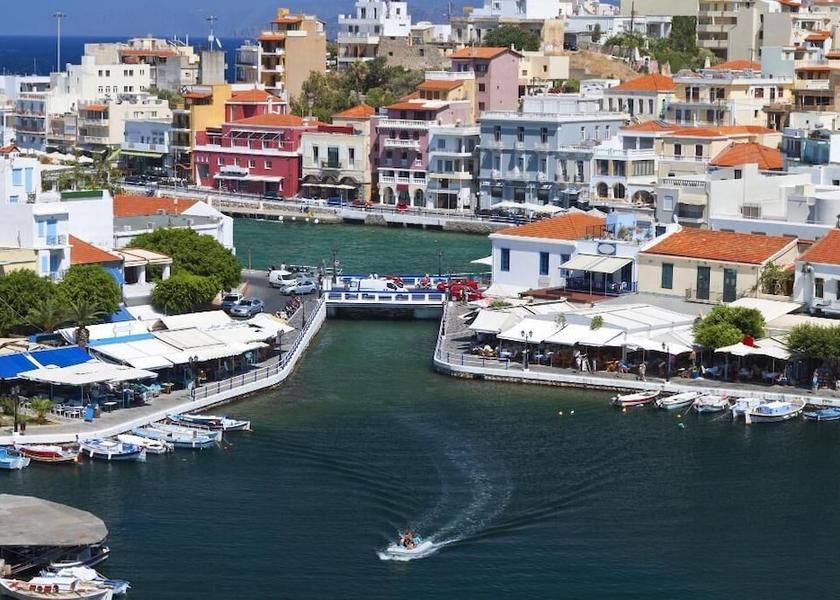 Crete Agios Nikolaos Lake