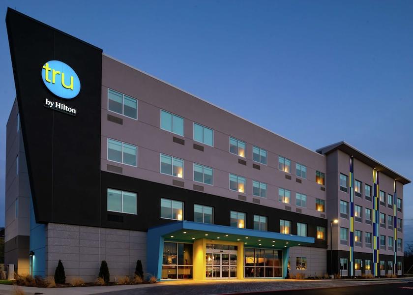 Virginia Staunton Exterior Detail