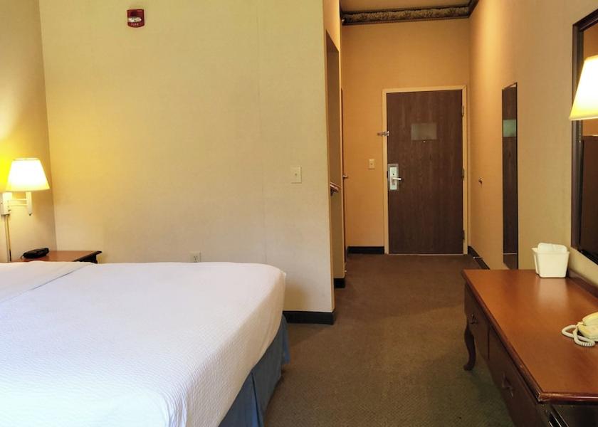 Kentucky West Liberty Room