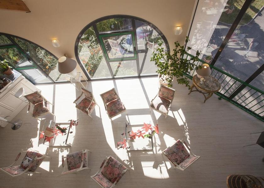 Bourgogne-Franche-Comte Levernois Lobby