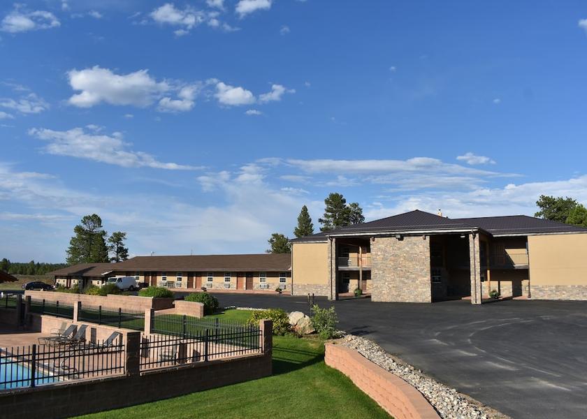 Utah Bryce Canyon Front of property