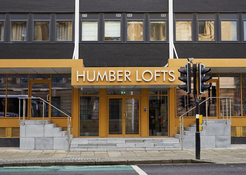 England Hull Exterior Detail