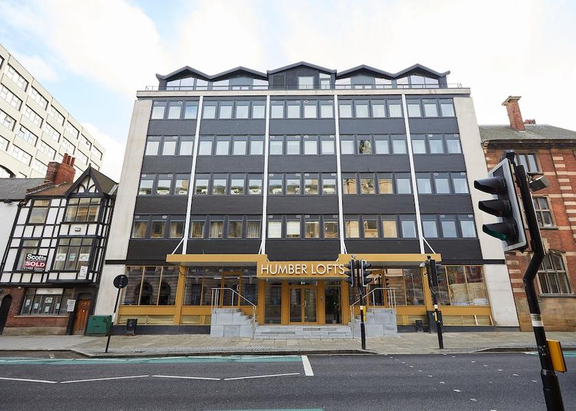 England Hull Exterior Detail