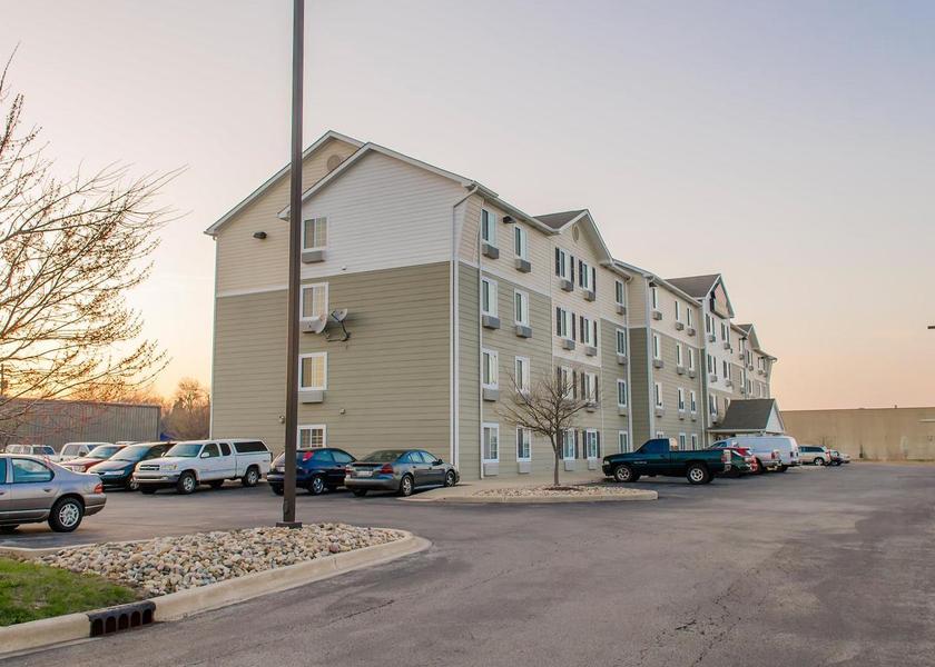 Illinois Champaign Hotel Exterior