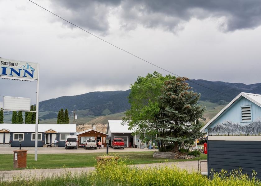 Idaho Salmon Exterior Detail
