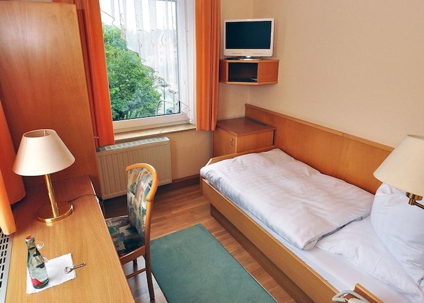 Saxony Plauen Room
