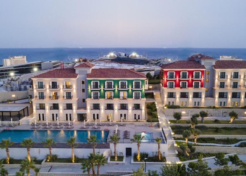 Izmir Çeşme Primary image