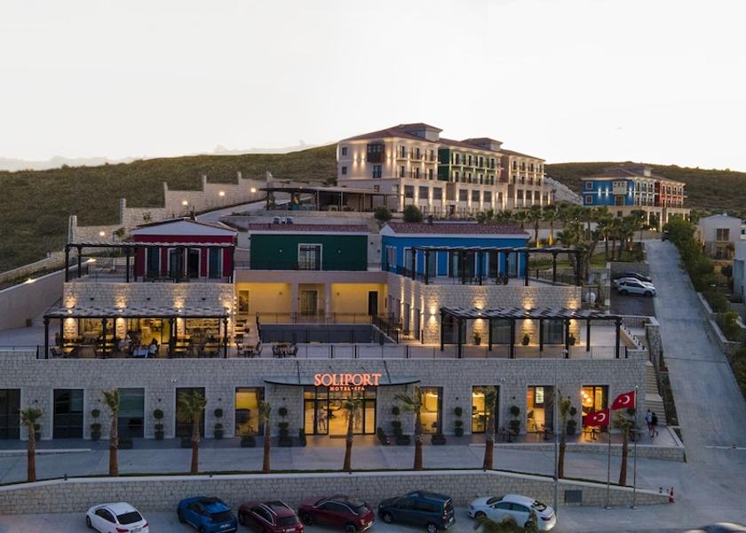 Izmir Çeşme Facade